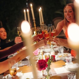 friends having drinks